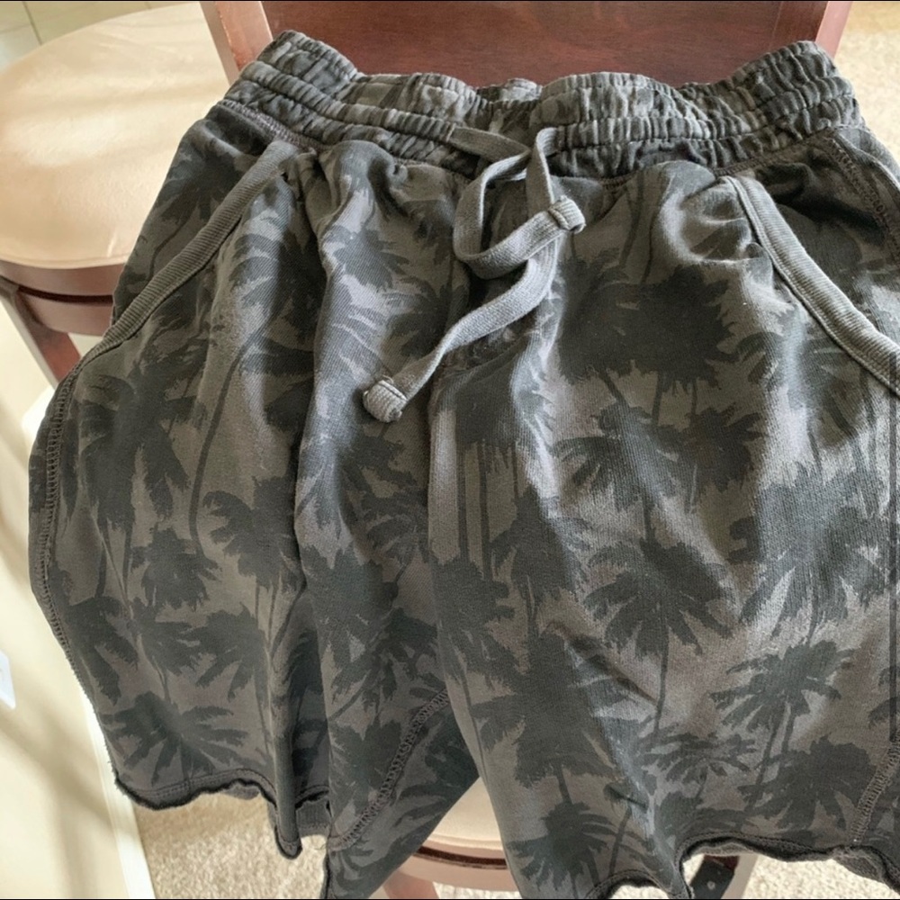 H&M adult or teenage shorts.